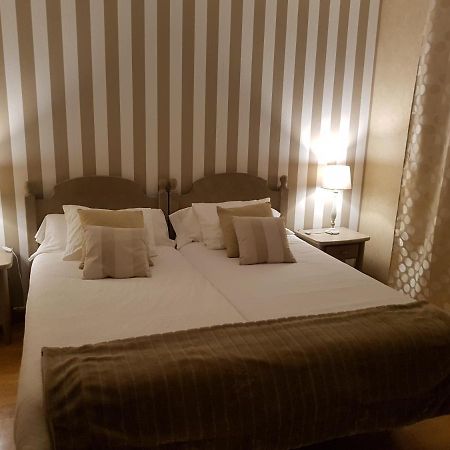 Hotel Camping 里瓦德塞利亚 外观 照片