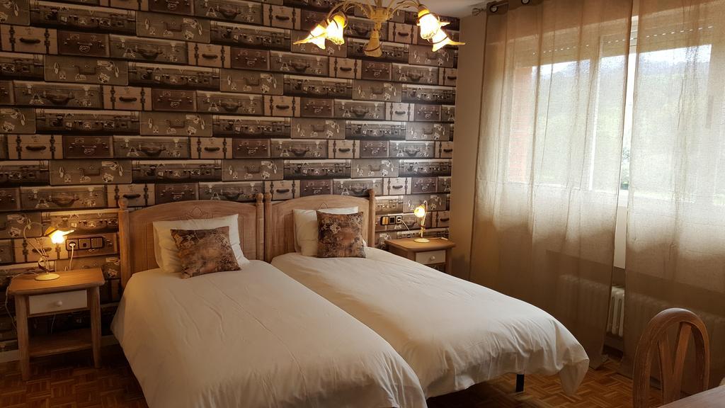 Hotel Camping 里瓦德塞利亚 外观 照片