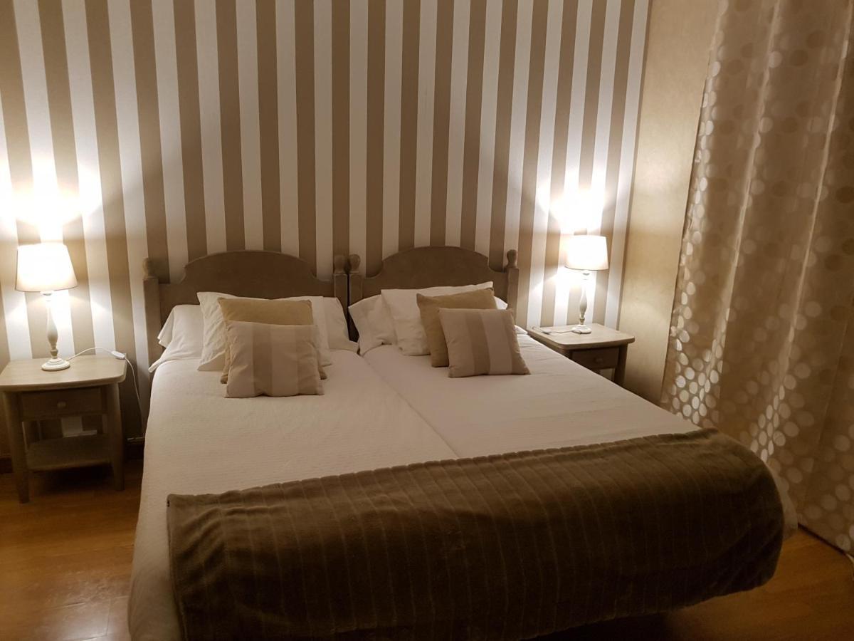 Hotel Camping 里瓦德塞利亚 外观 照片